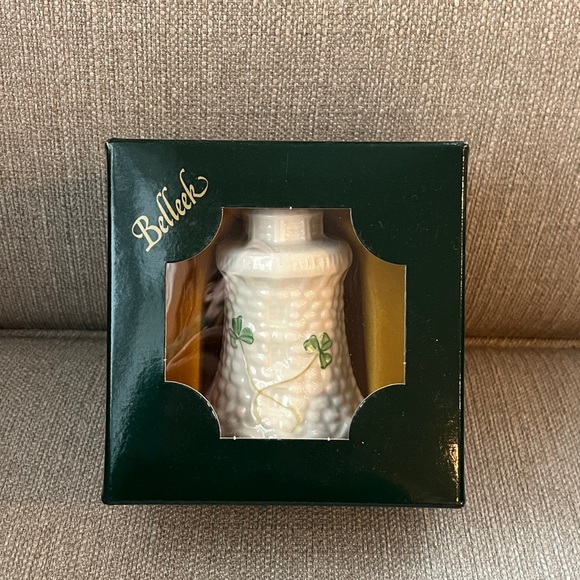 Belleek Aranmore Lighthouse - Picture 2 of 7